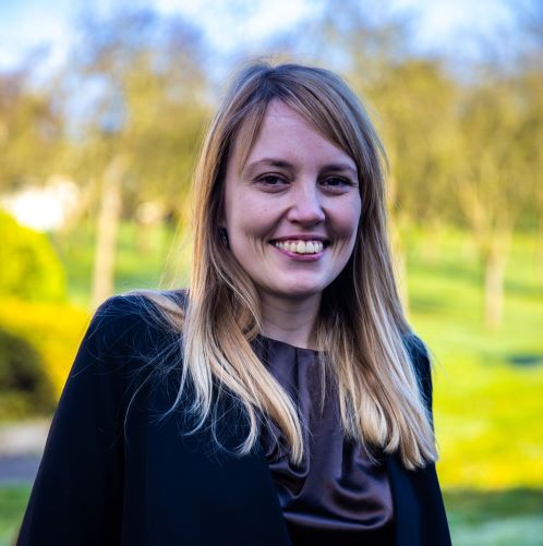 Dr Kirsi Cobb